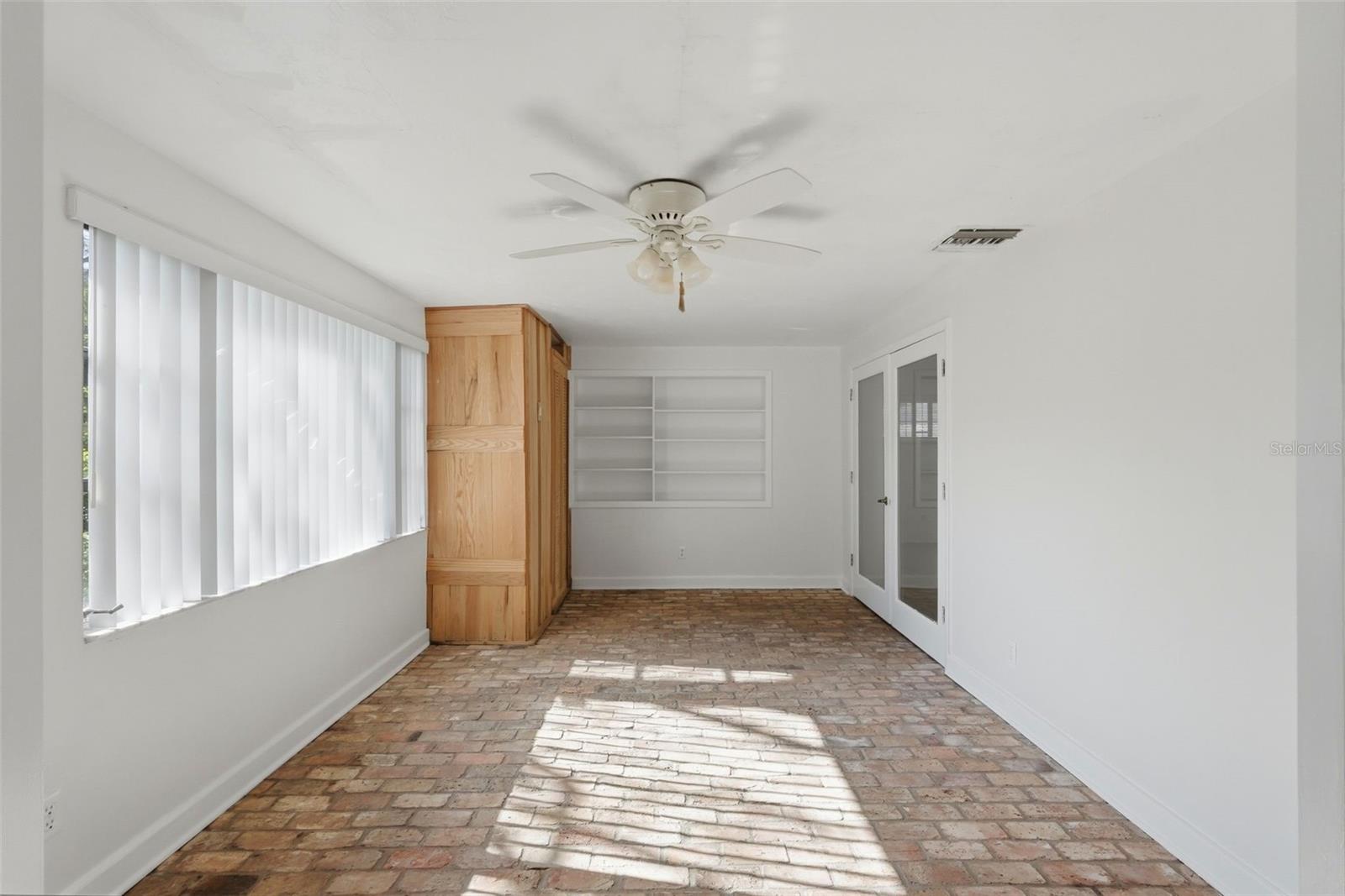 NORTH EAST PARK PLACIDO SHORES - Residential