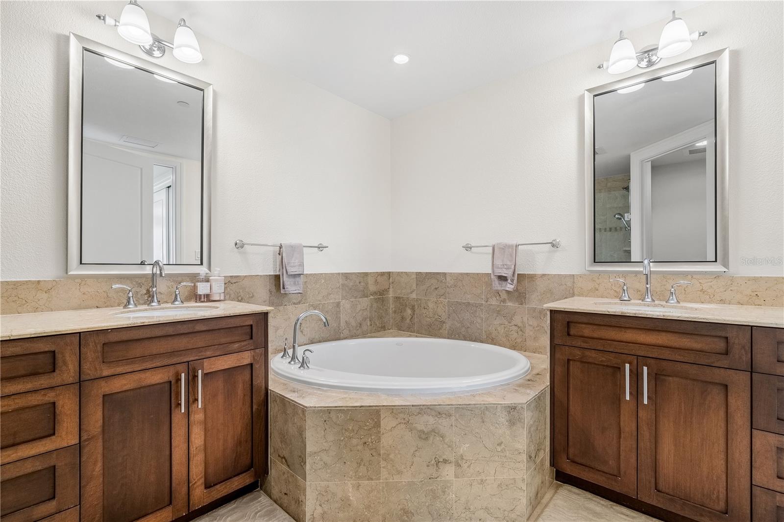 WATERS EDGE CONDO - Residential Lease