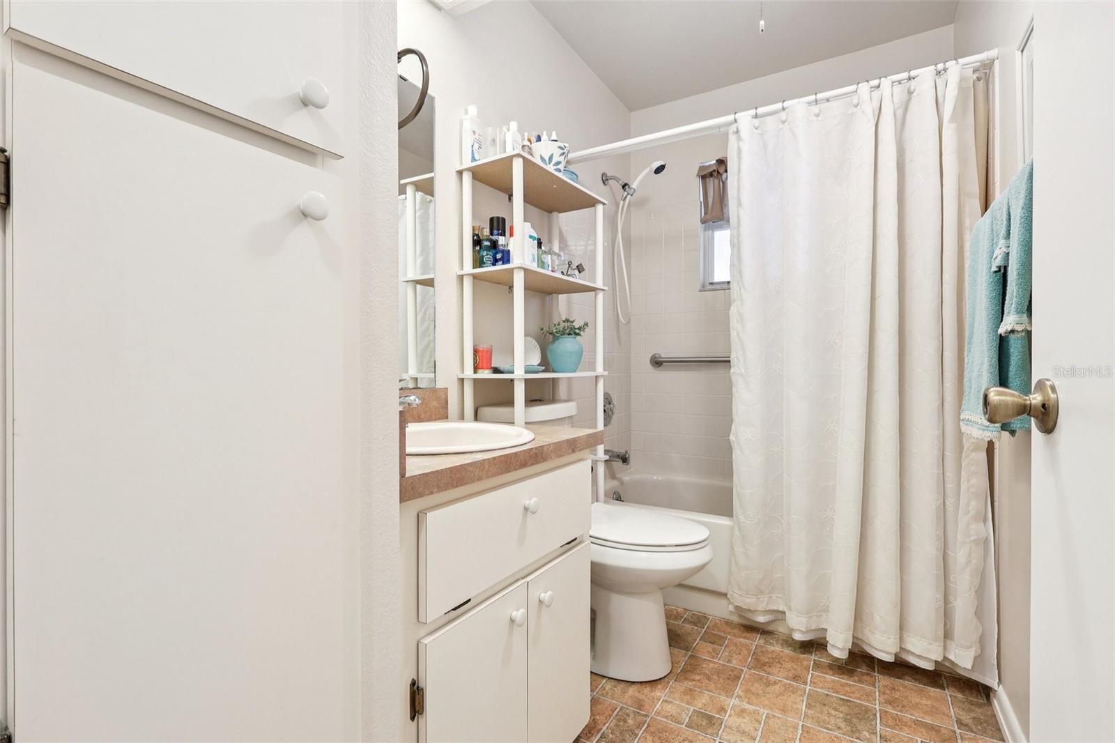 SCOTTISH HIGHLANDS CONDO PH R - Residential