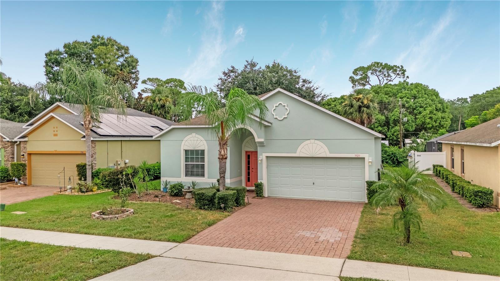 3923 SUNSET COVE DRIVE