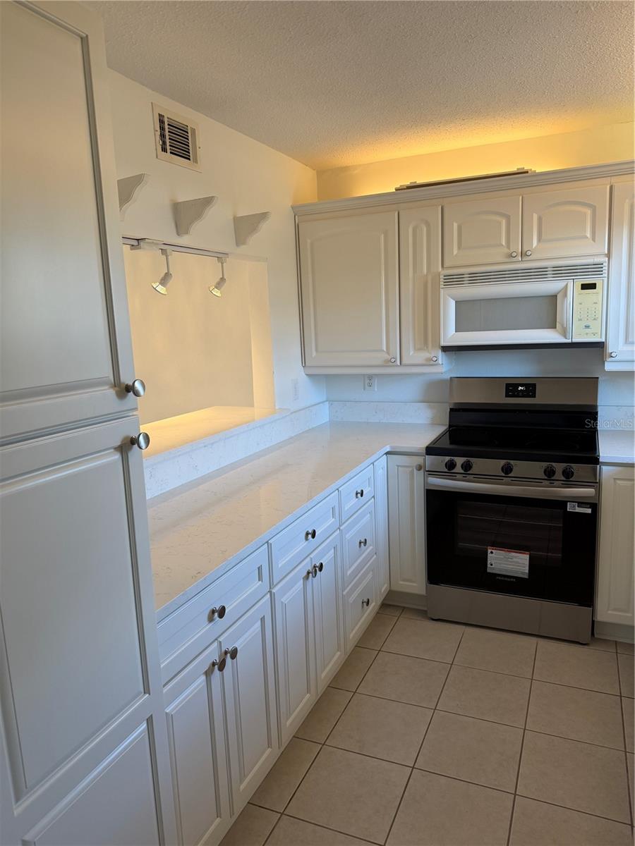 BAY ISLAND GROUP 5 - Residential Lease