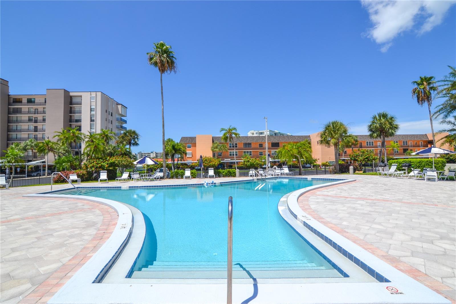 BAY ISLAND GROUP 5 - Residential Lease