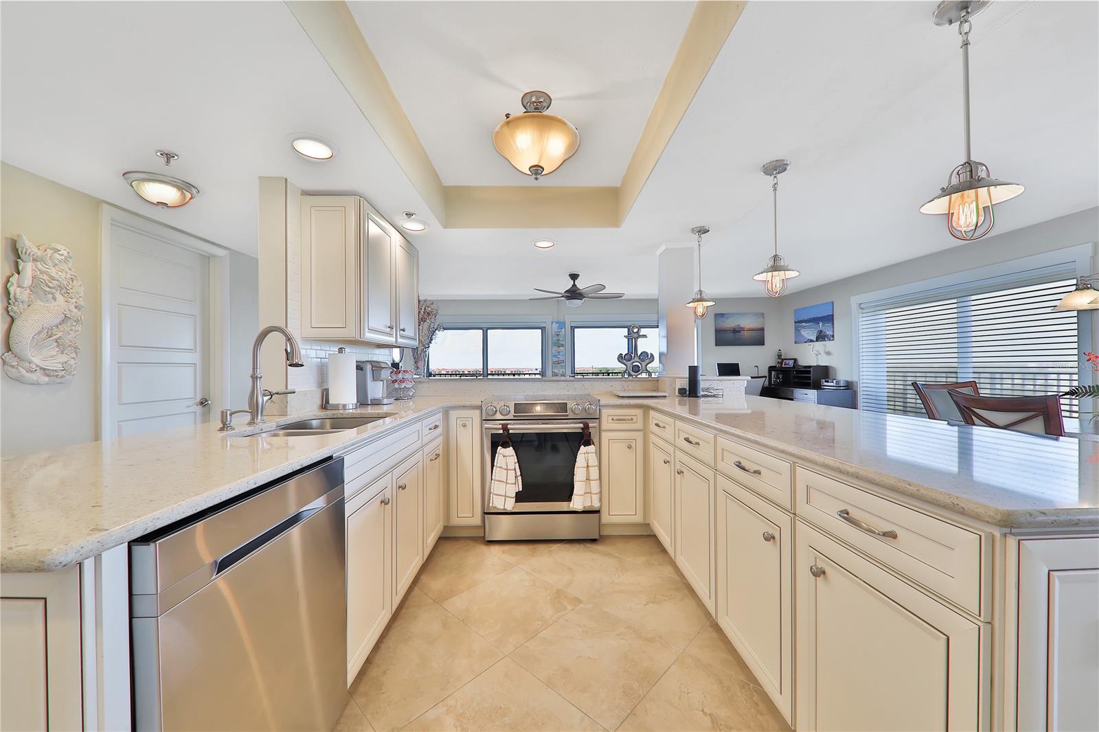 Diamond Head Point Condo - Residential