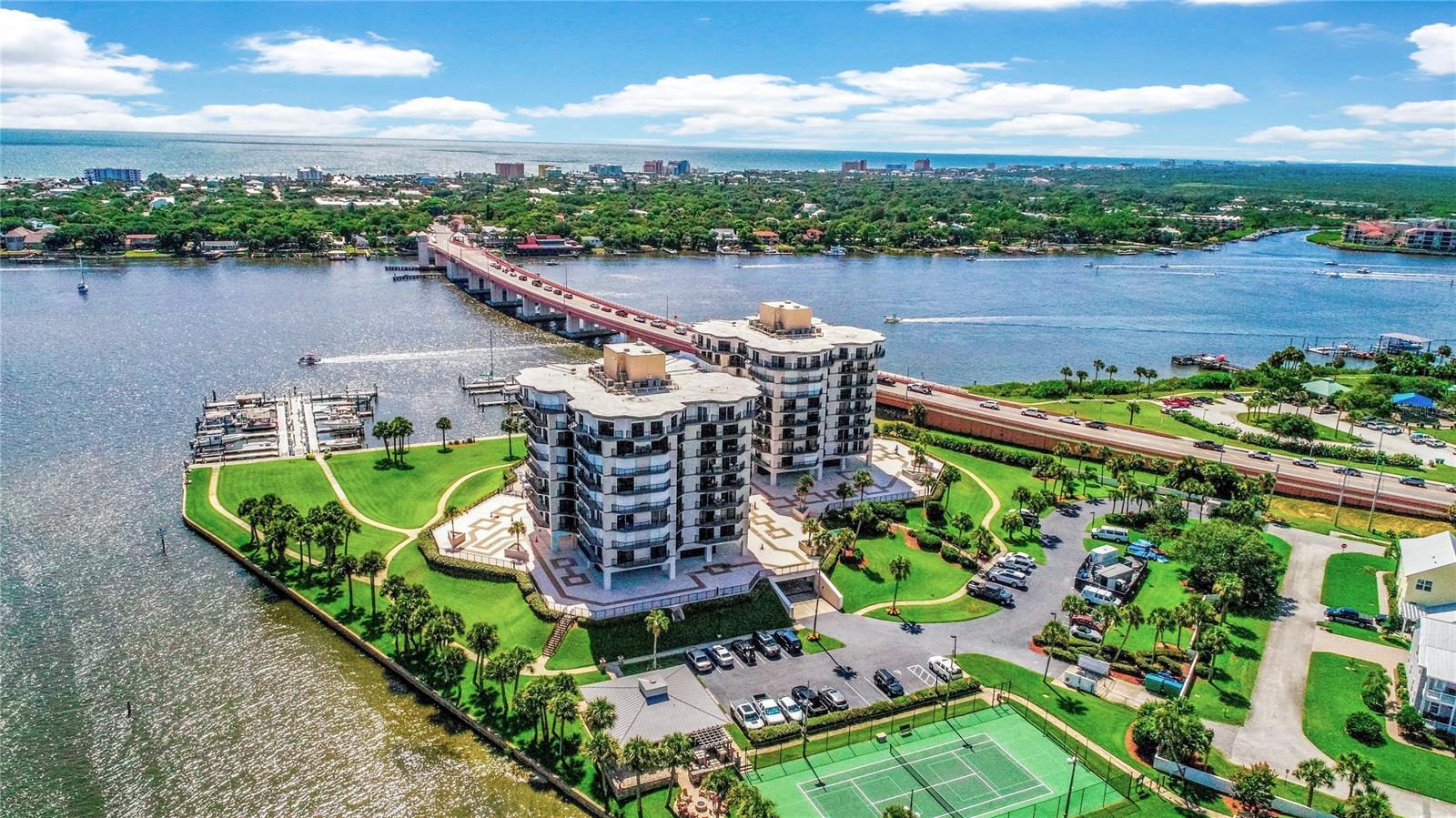 Diamond Head Point Condo - Residential