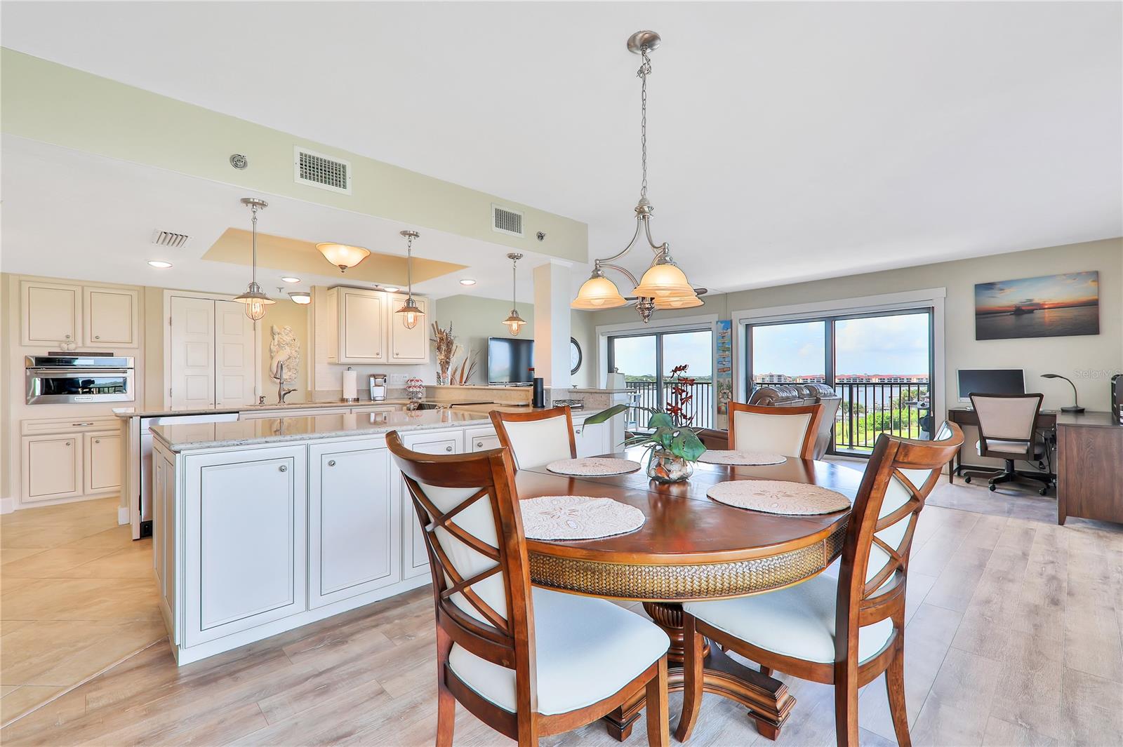 Diamond Head Point Condo - Residential