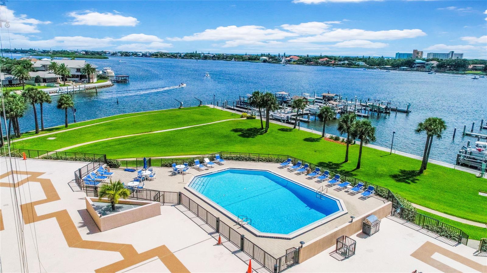 Diamond Head Point Condo - Residential