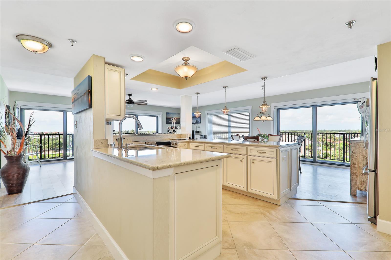 Diamond Head Point Condo - Residential