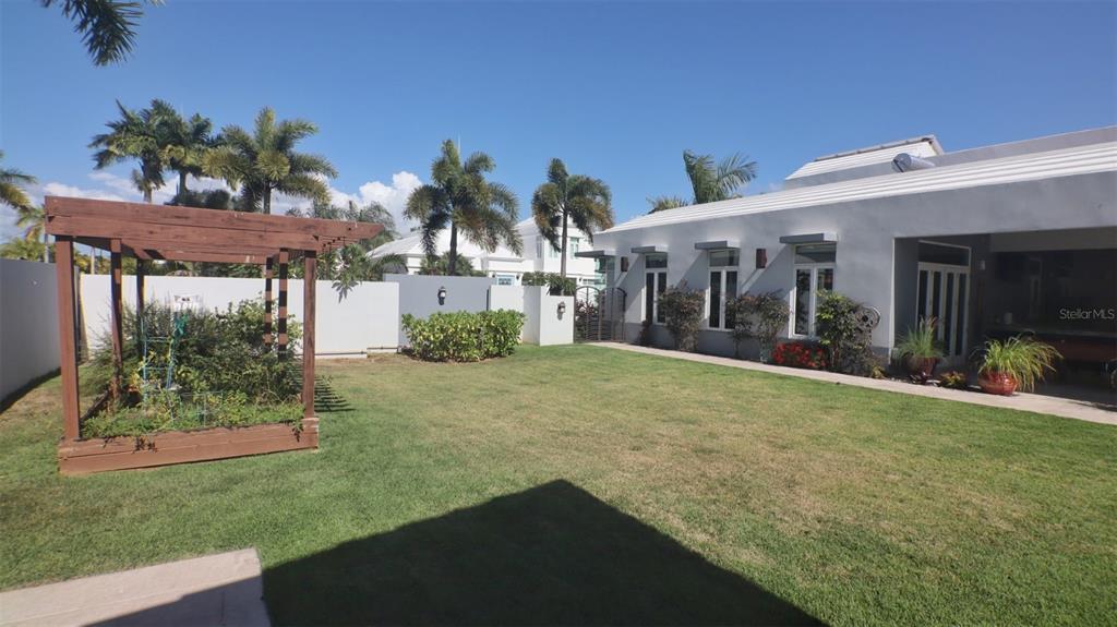 PASEO LAS PALMAS INC - Residential