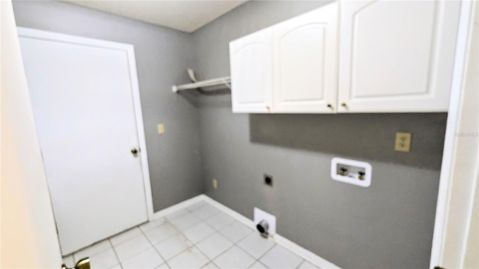 NORTH POINTE PH 01 - Residential Lease