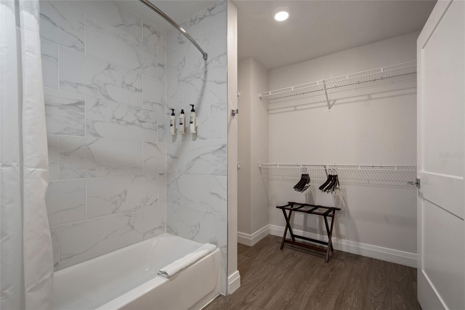 GROVE RESORT AND SPA HOTEL CONDO II - Residential