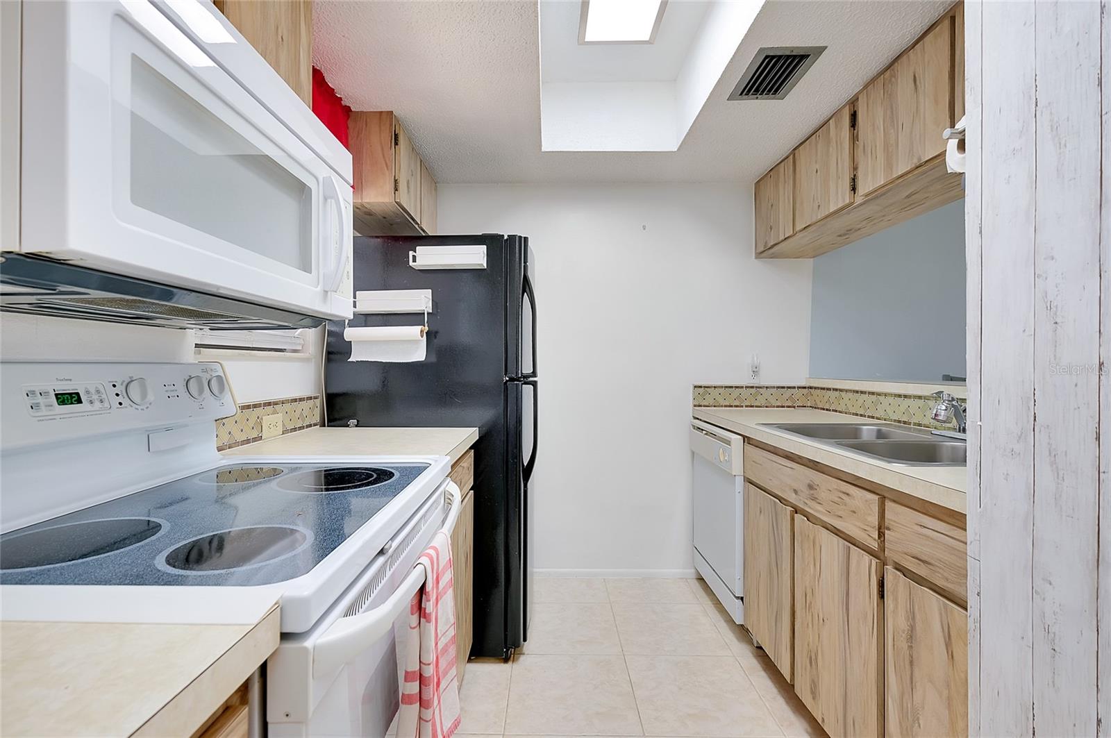 SANDHILL PINES BLDG 13 - Residential