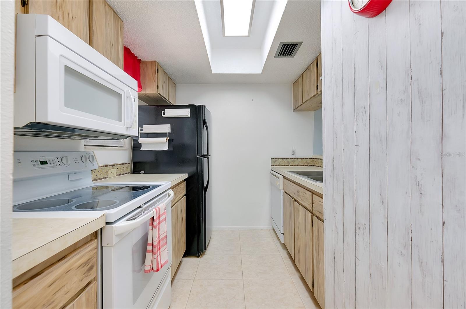 SANDHILL PINES BLDG 13 - Residential