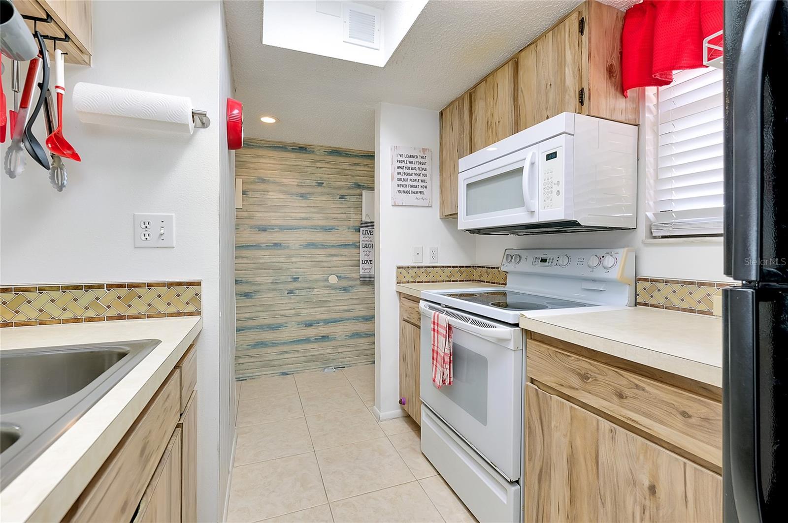 SANDHILL PINES BLDG 13 - Residential