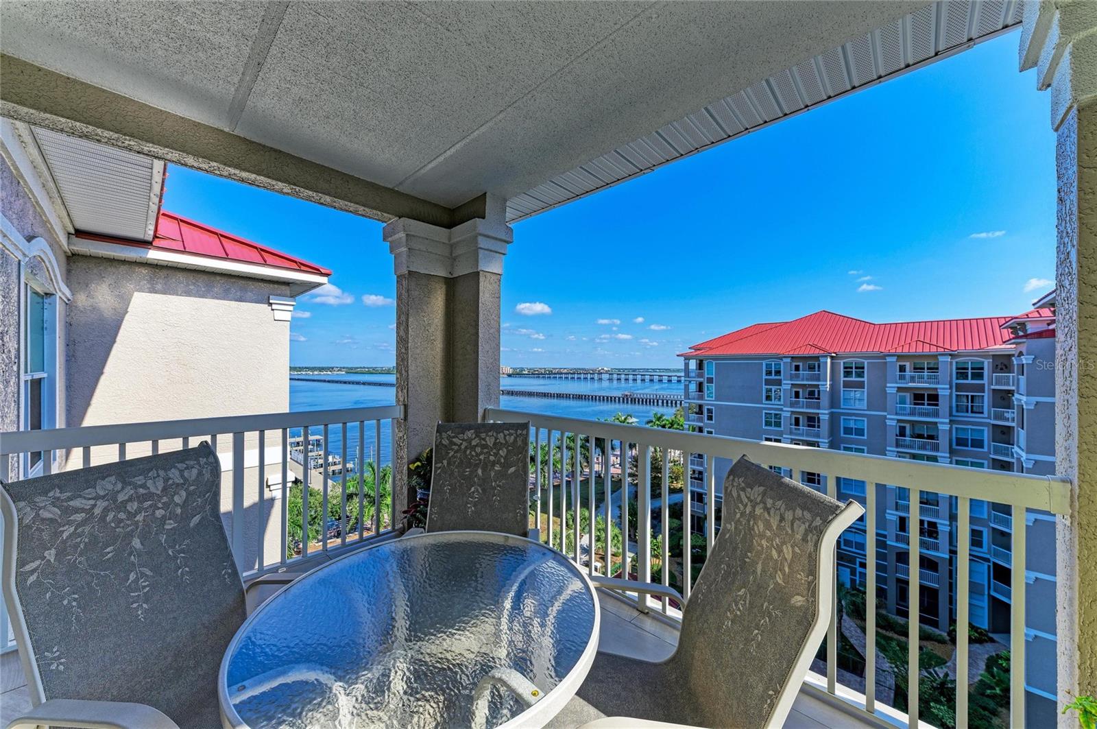 RIVER DANCE - Residential