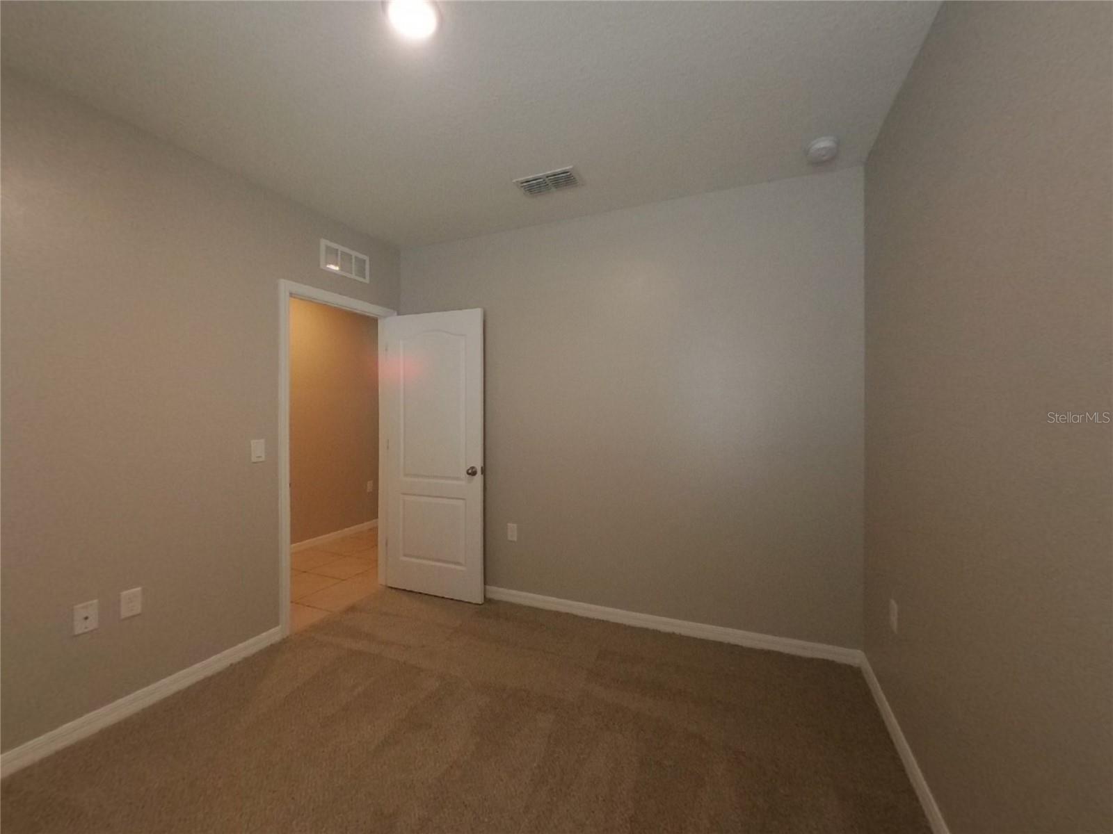 OAK TRAIL RESERVE - Residential Lease