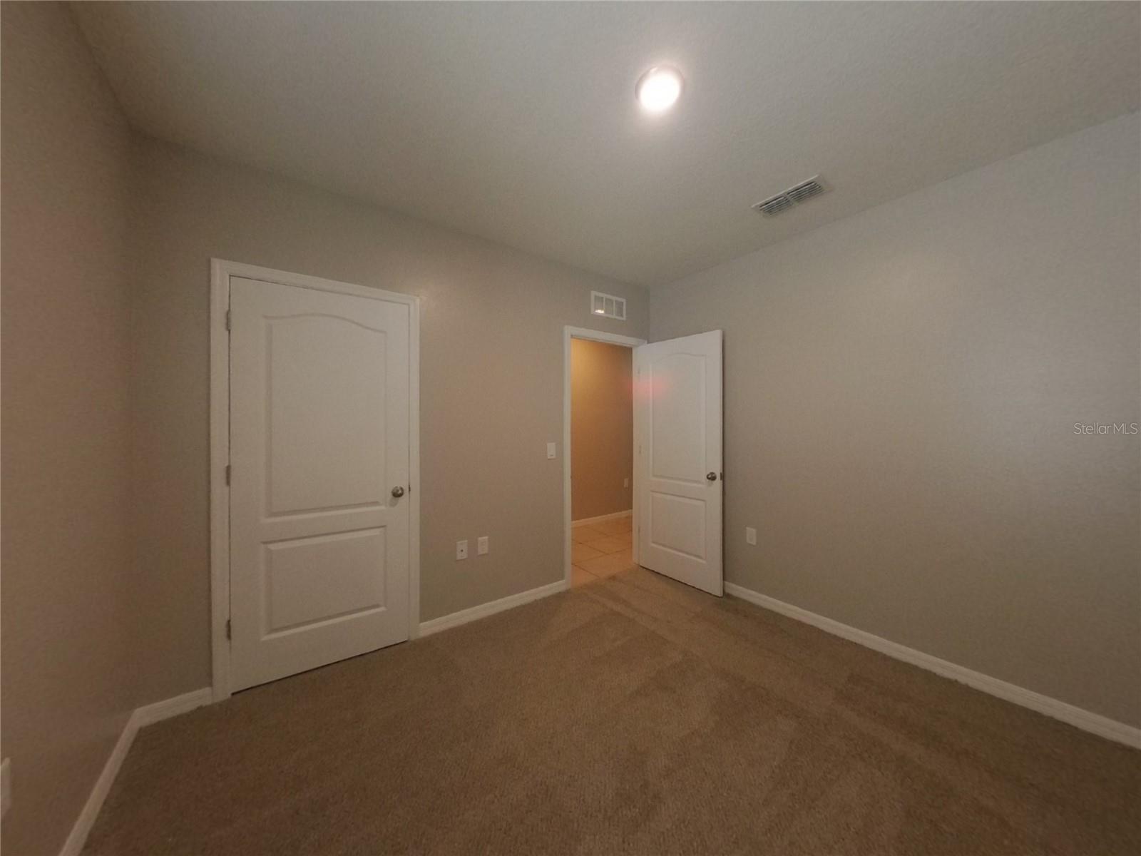 OAK TRAIL RESERVE - Residential Lease