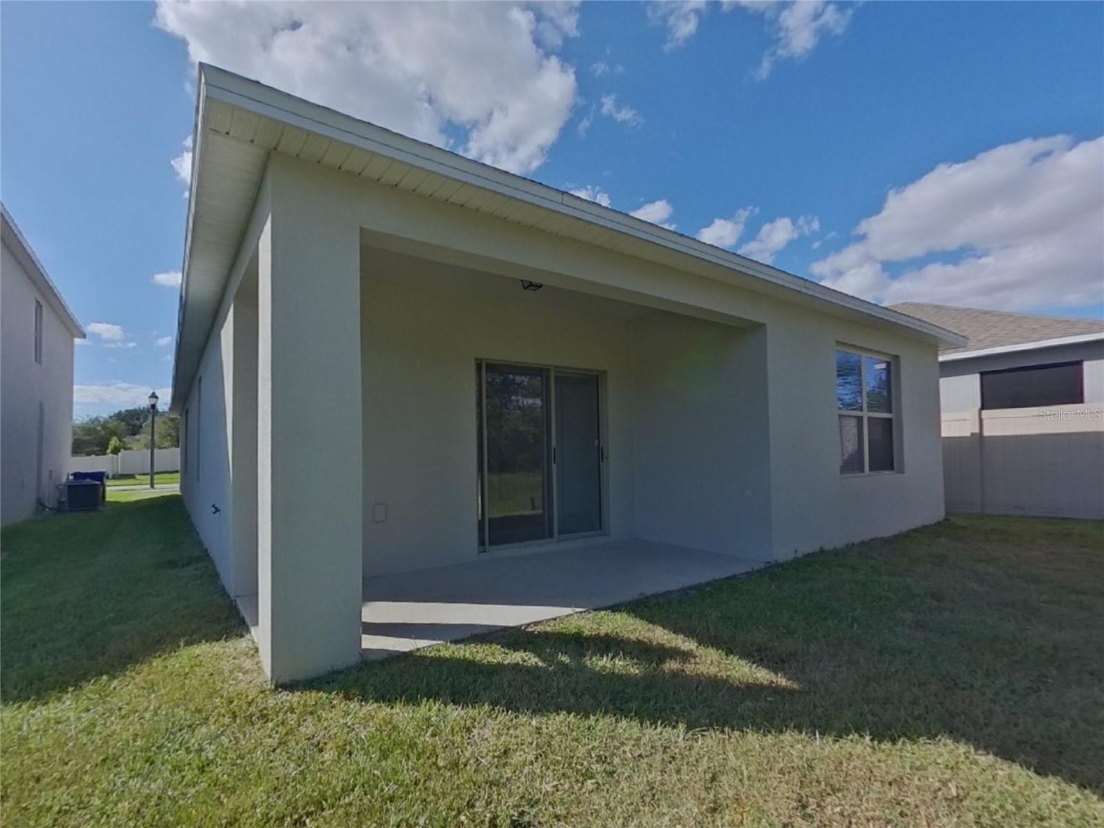 OAK TRAIL RESERVE - Residential Lease