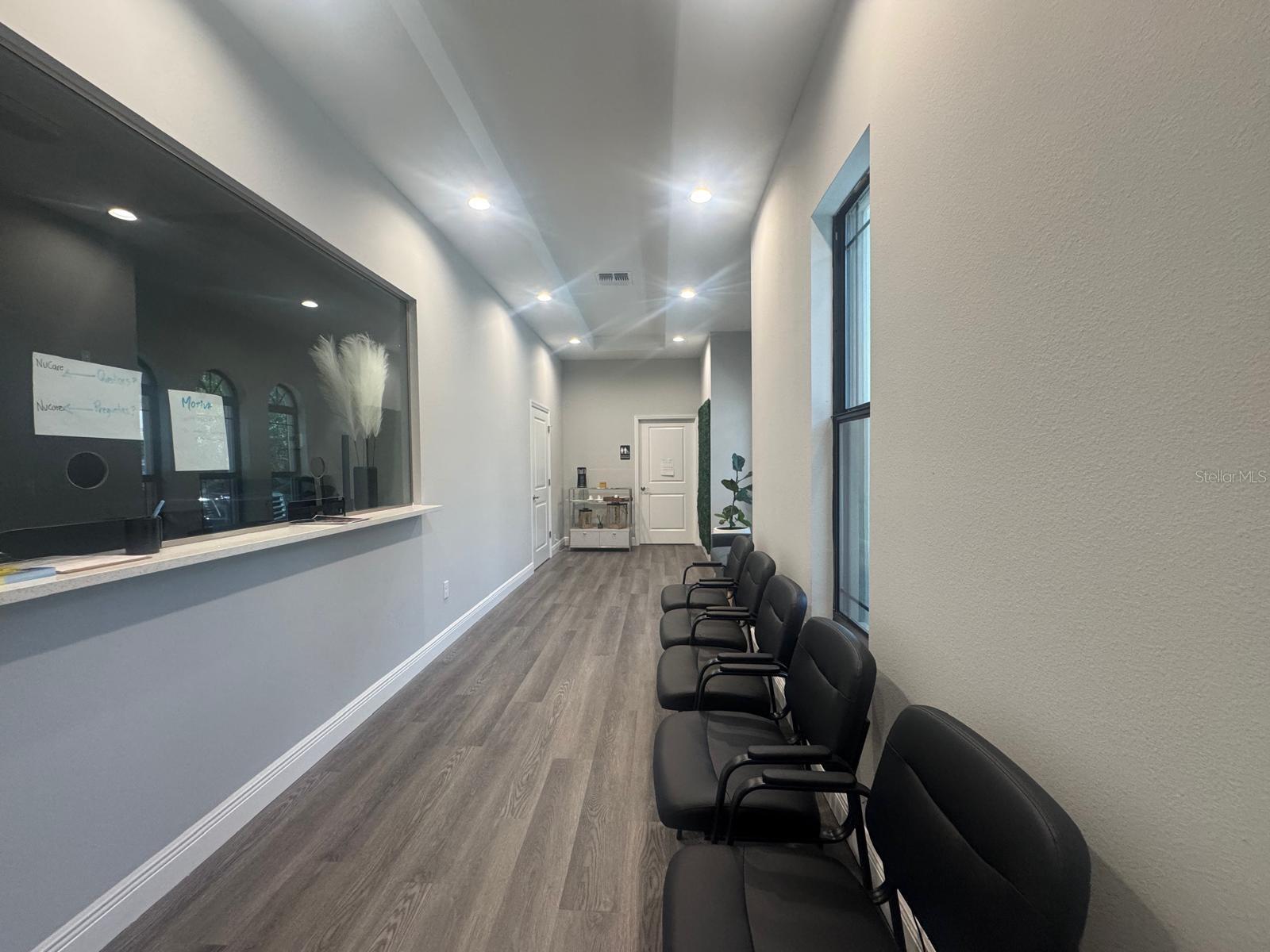 HUNTERS CRK NORTHWEST VILLAGE TOW - Commercial Lease