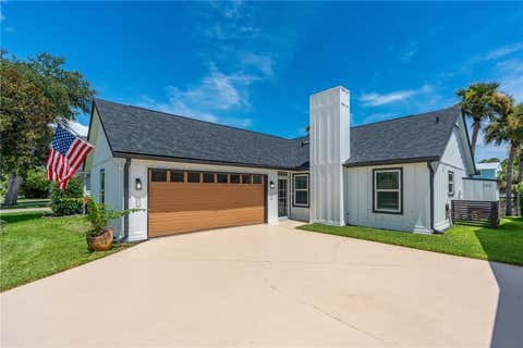 Photo of 762 Pine Shores Circle, New Smyrna Beach, FL 32168 (MLS # NS1088945)