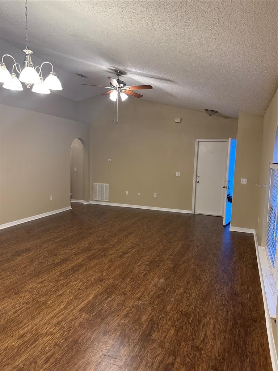 PINE RIDGE - Residential