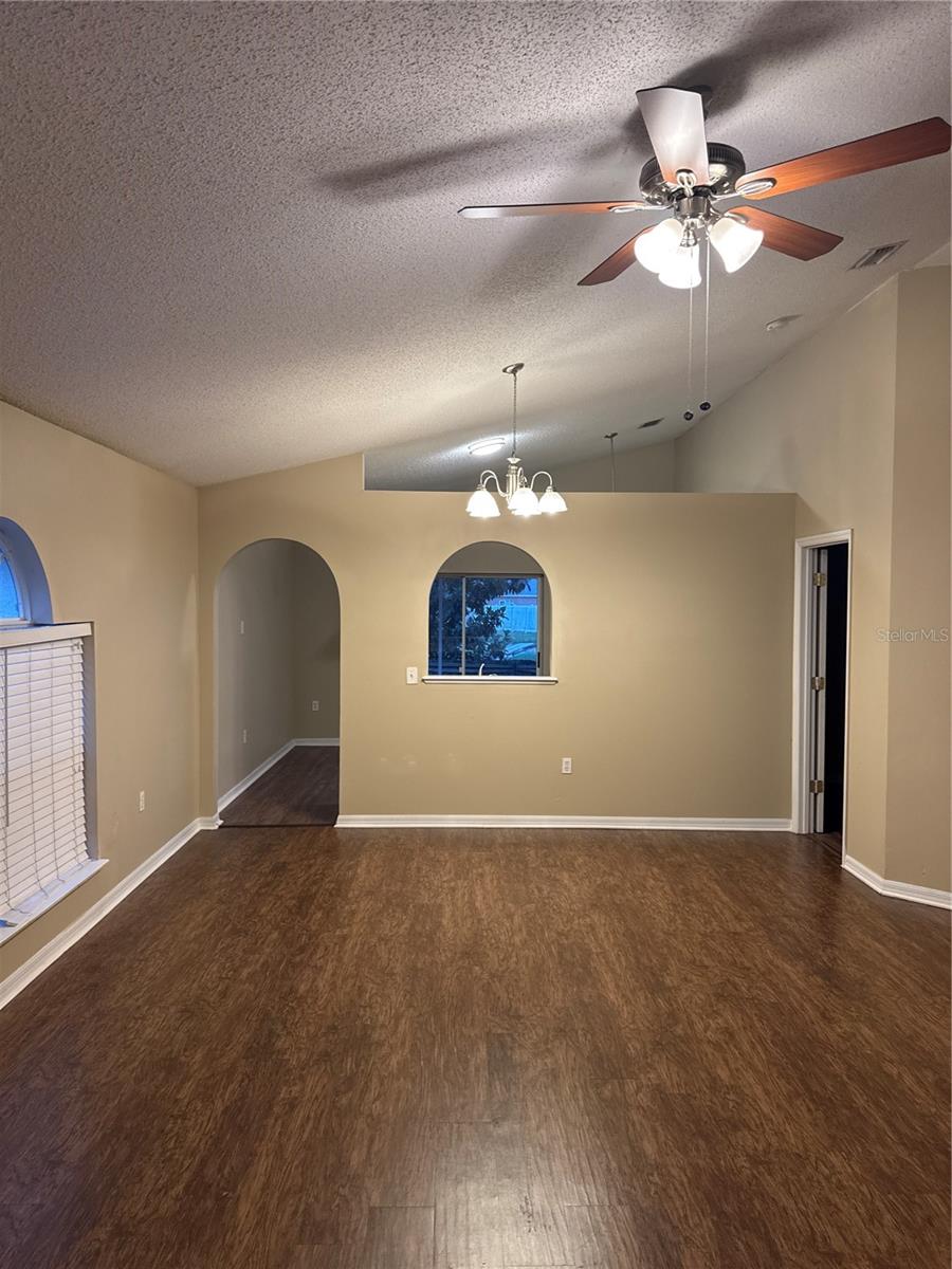 PINE RIDGE - Residential