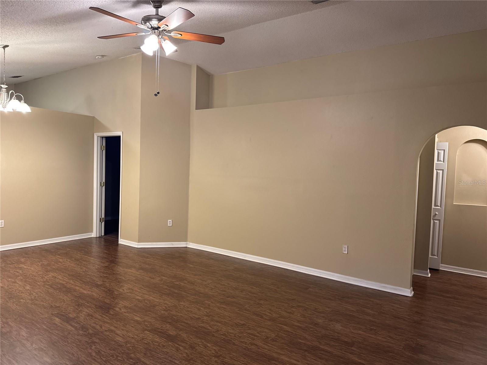 PINE RIDGE - Residential