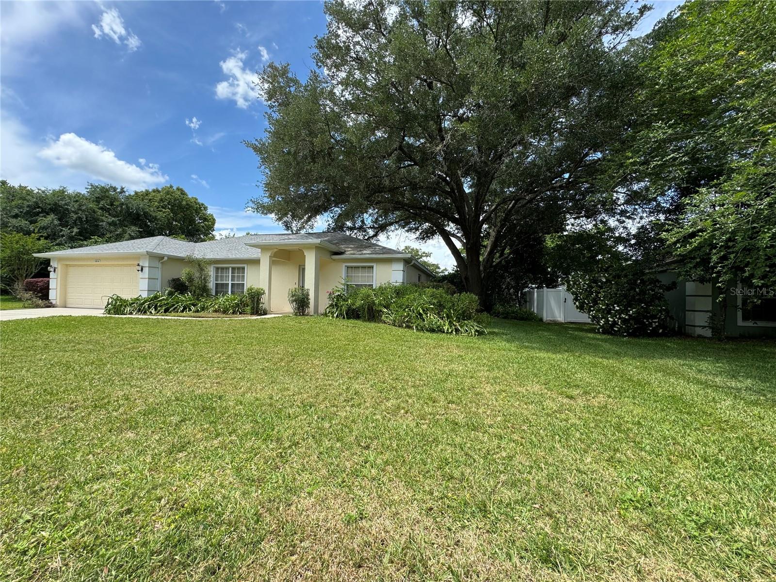 AUTUMN OAKS - Residential Lease