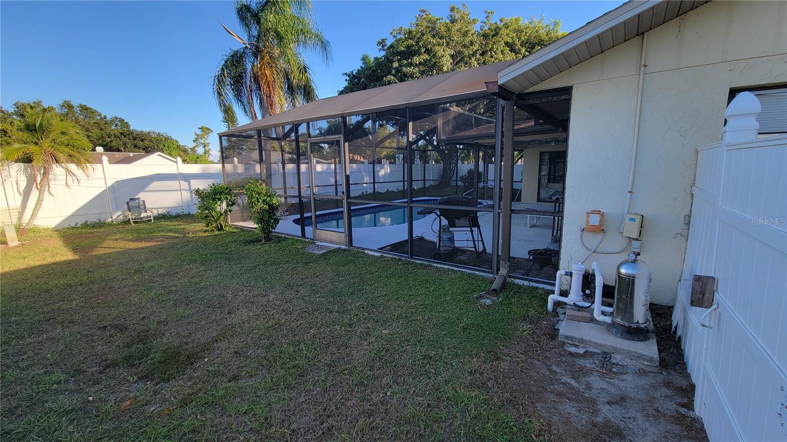 UNIVERSITY PINES - Residential Lease