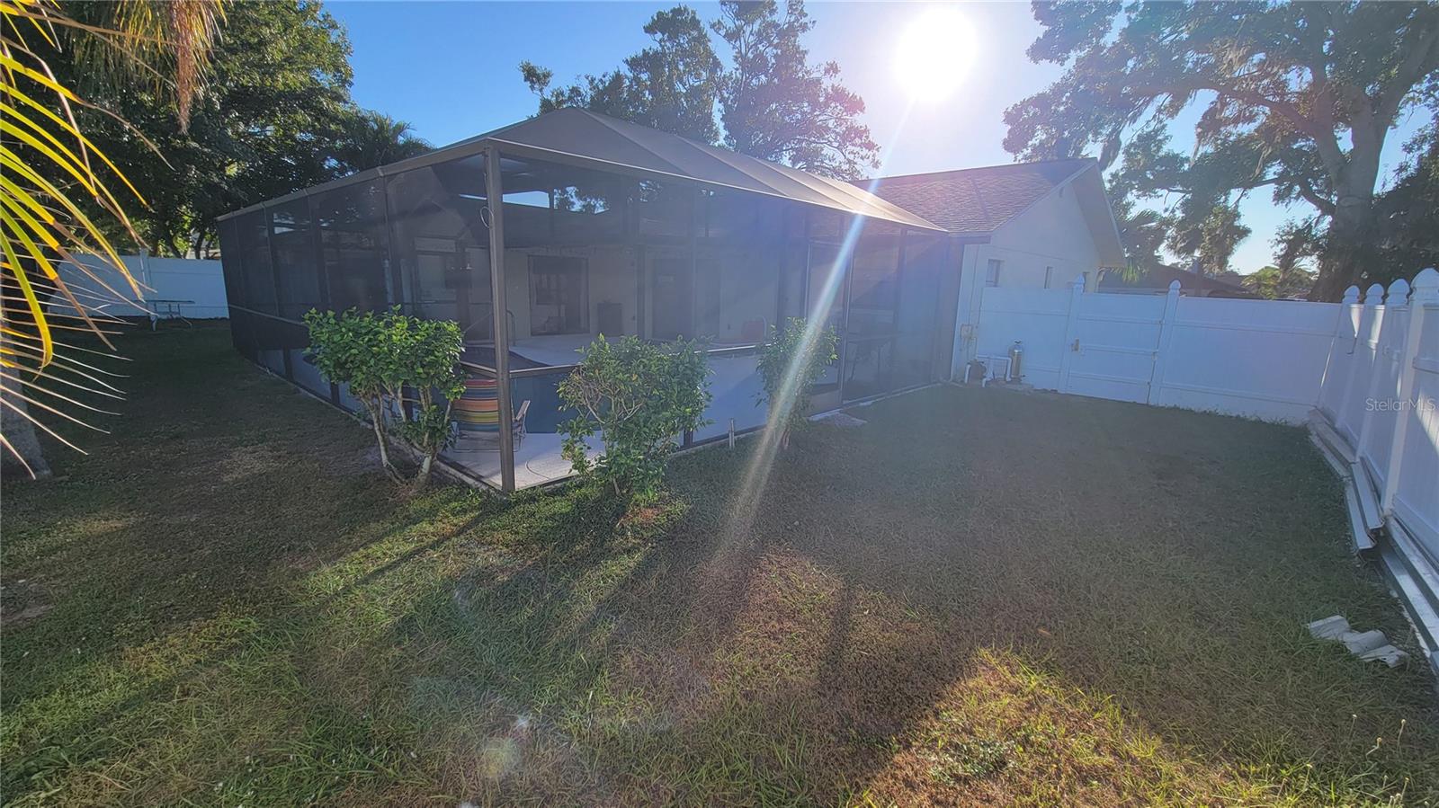 UNIVERSITY PINES - Residential Lease