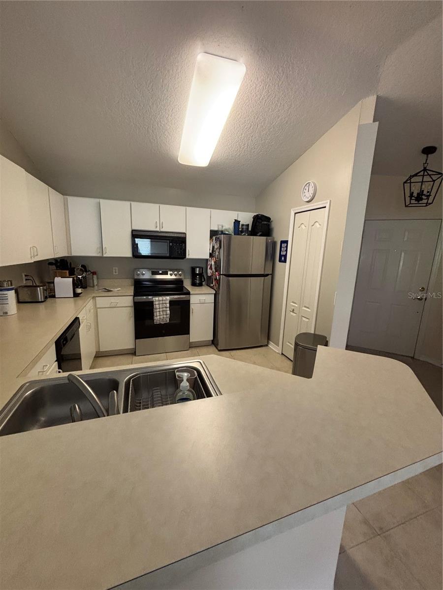 MOUNT DORA COUNTRY CLUB MOUNT DORA PH 02-1 - Residential Lease