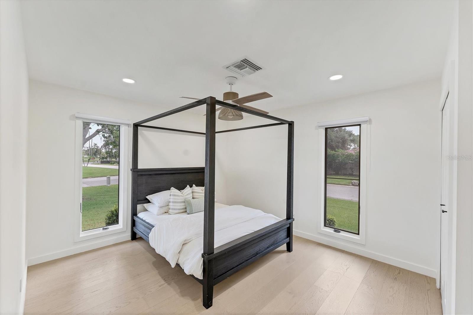 CONQUISTADOR BAYSIDE - Residential