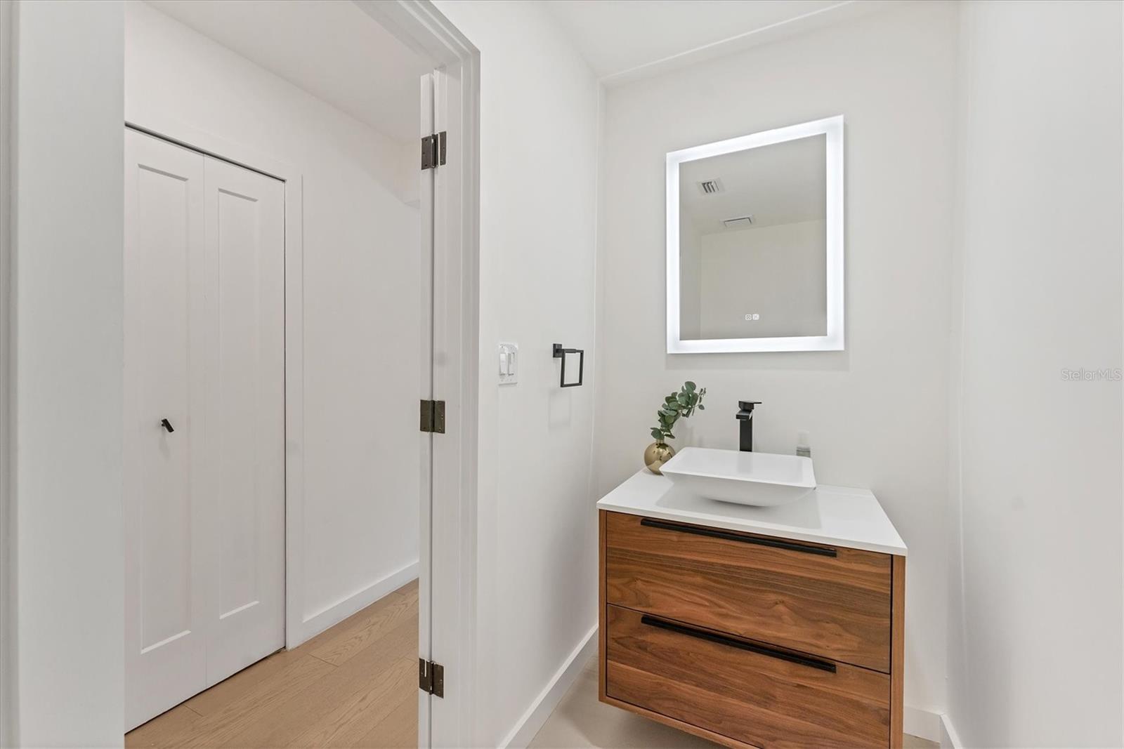 CONQUISTADOR BAYSIDE - Residential