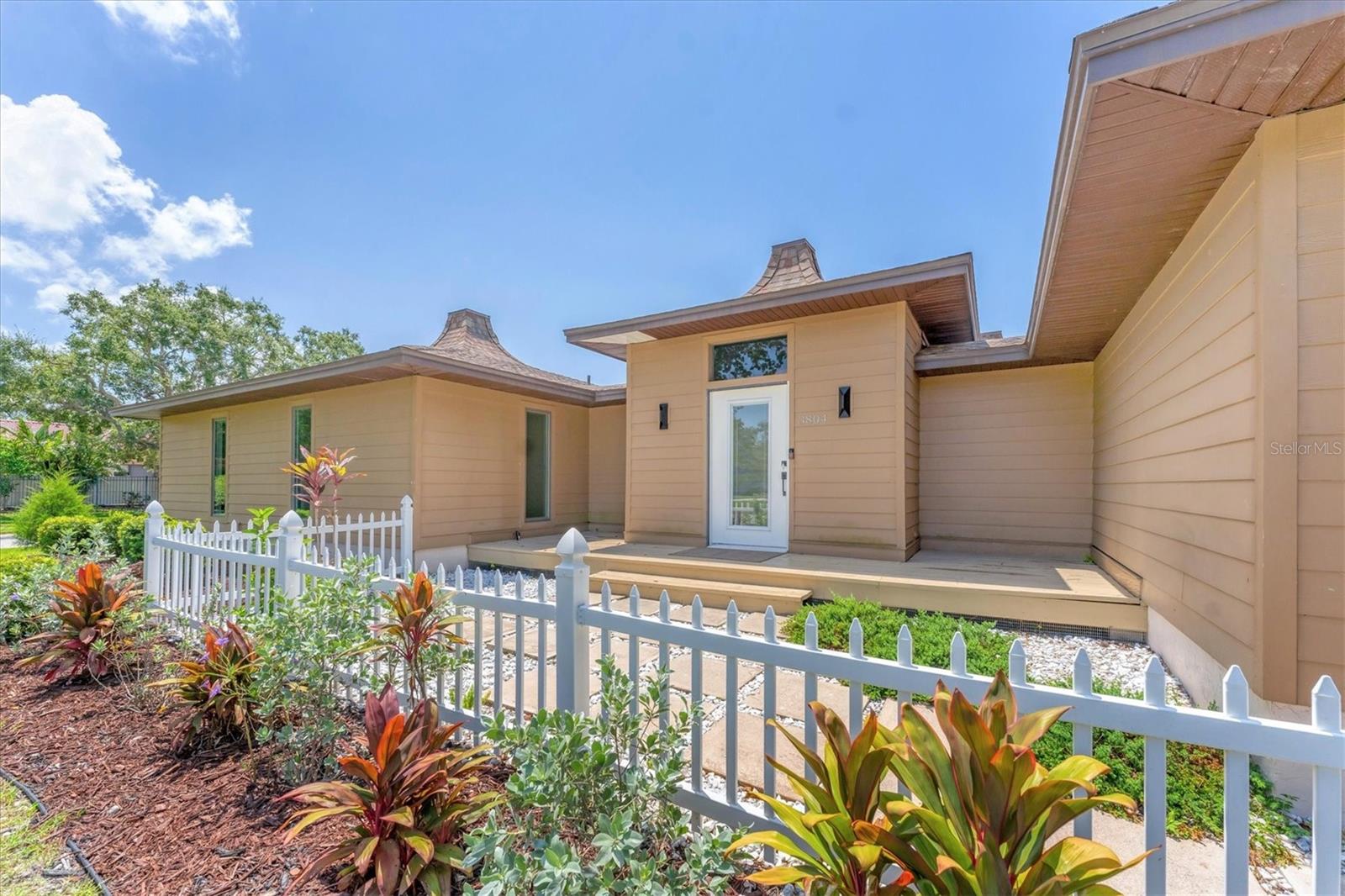 3804 BAYSIDE COURT