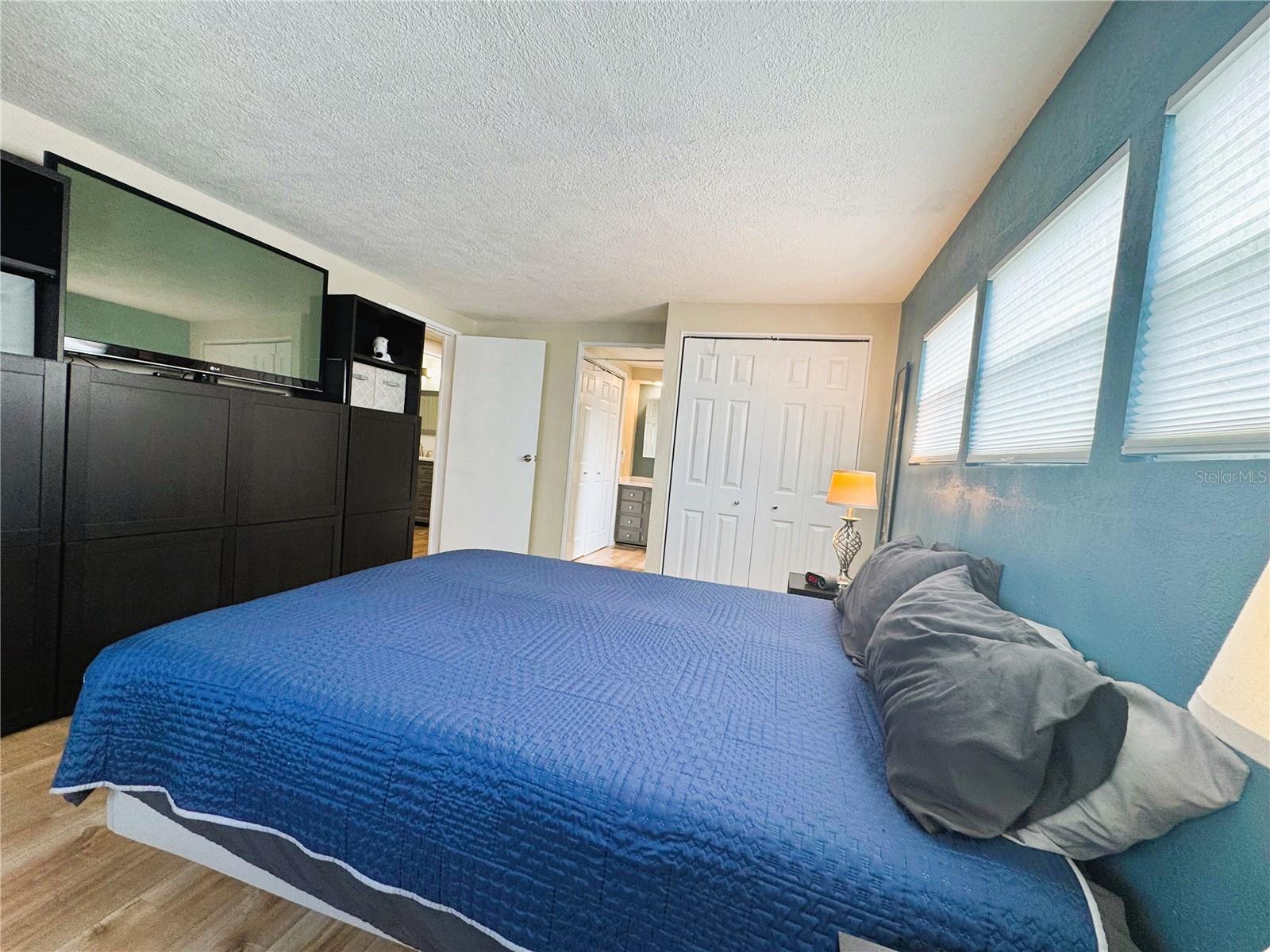 HAWTHORNE AT LEESBURG A COOP - Residential