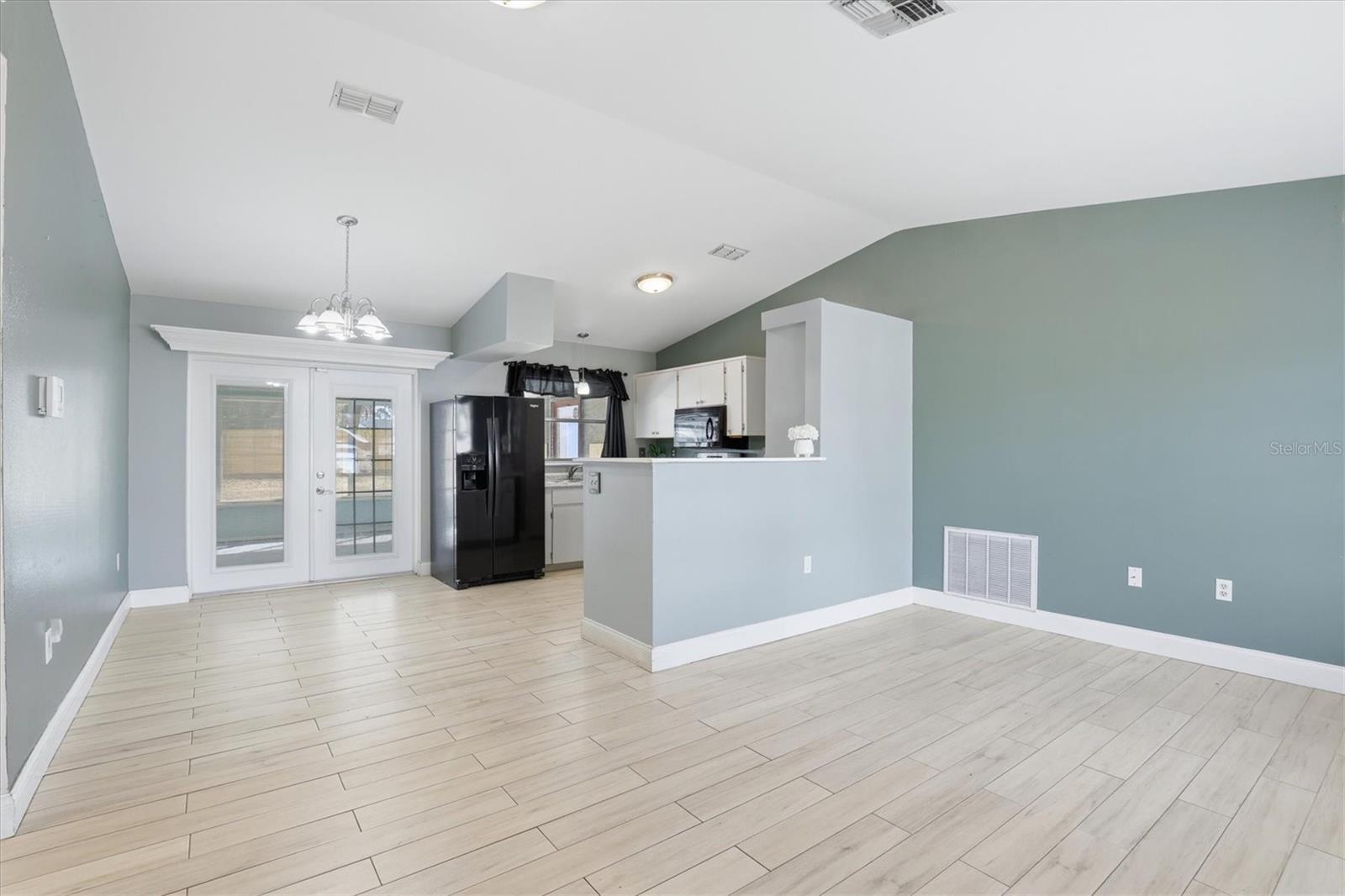 SPRING HILL - Residential