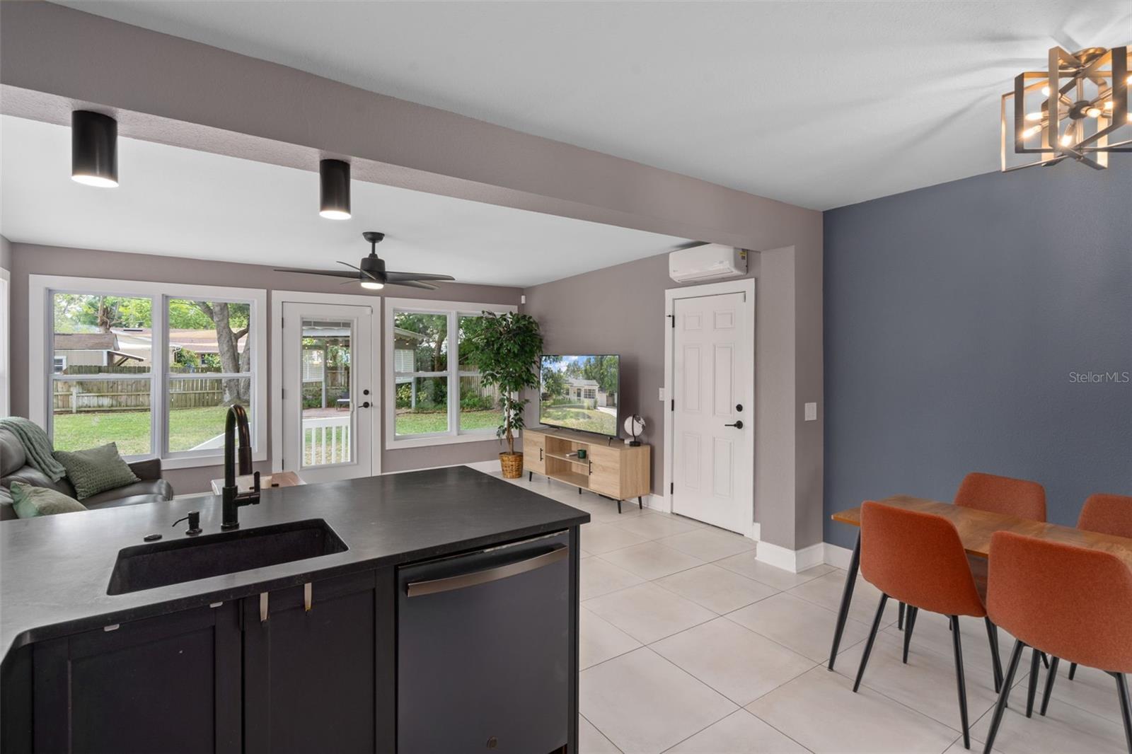 ORANGEWOOD MANOR - Residential