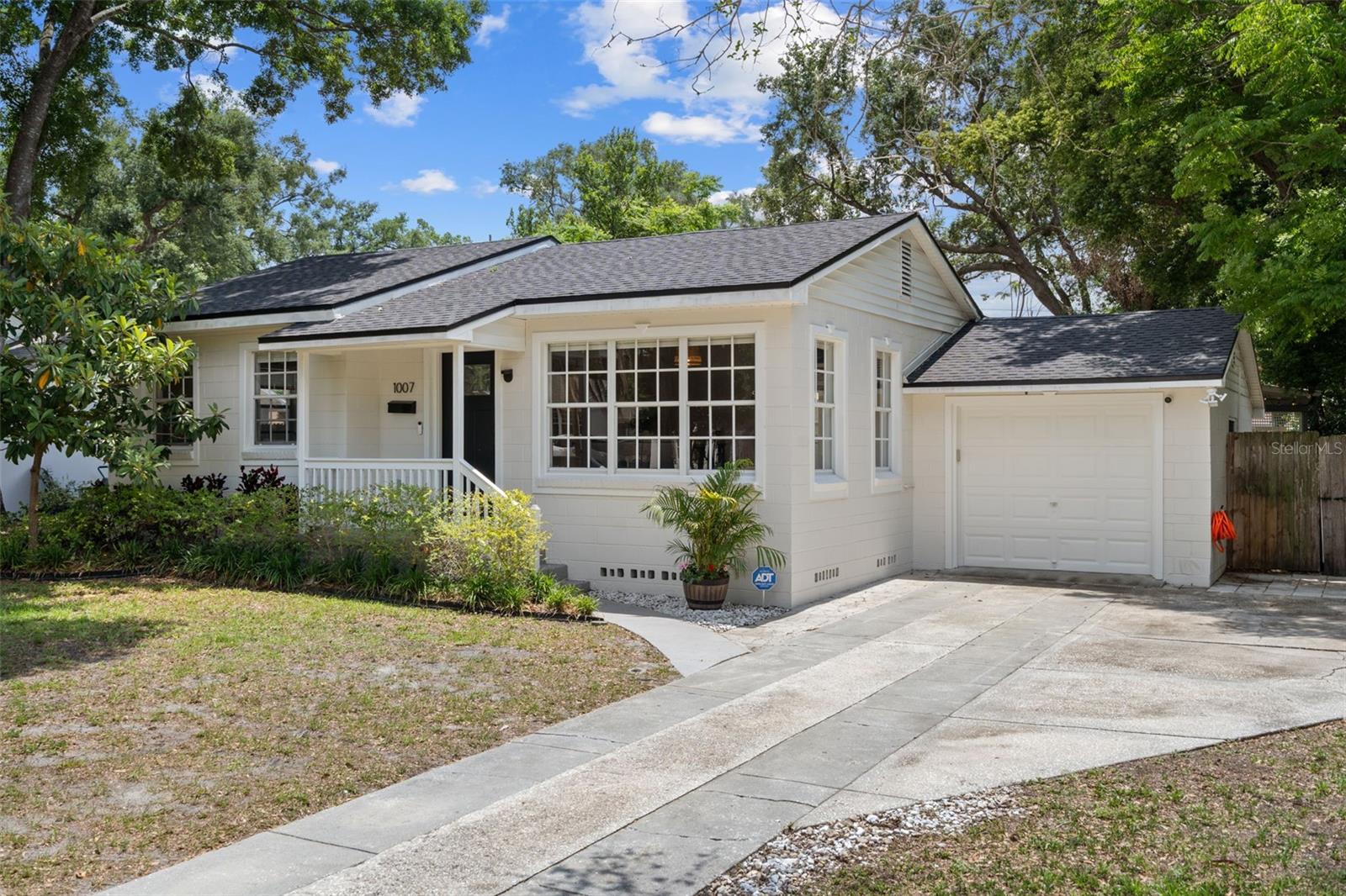 ORANGEWOOD MANOR - Residential