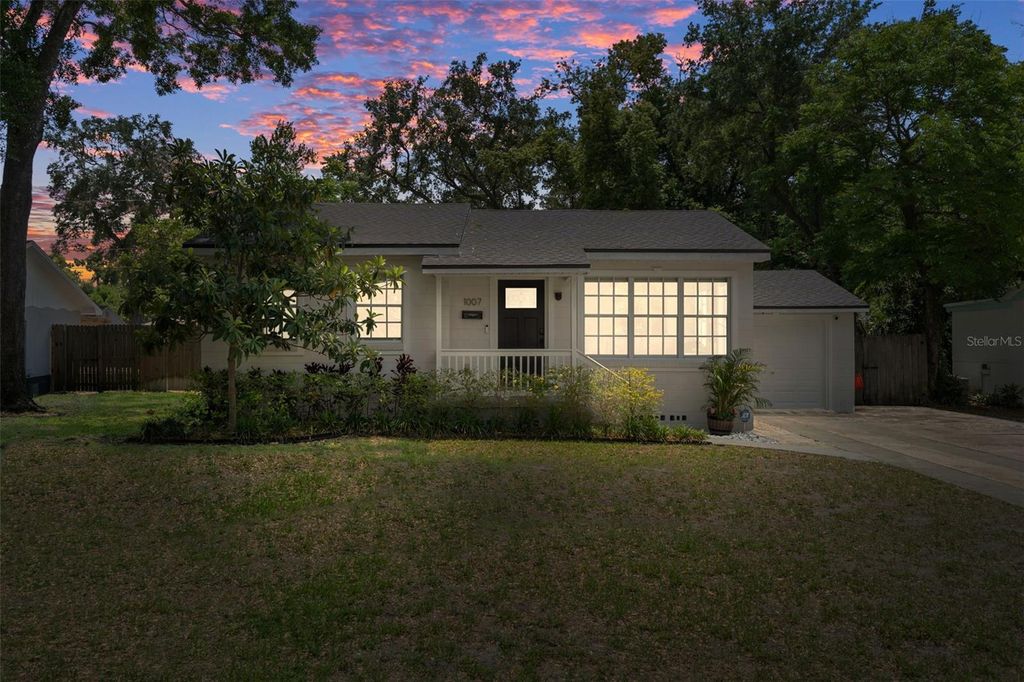 Photo of 1007 E Jean Street, Tampa, FL 33604 (MLS # TB8503090)