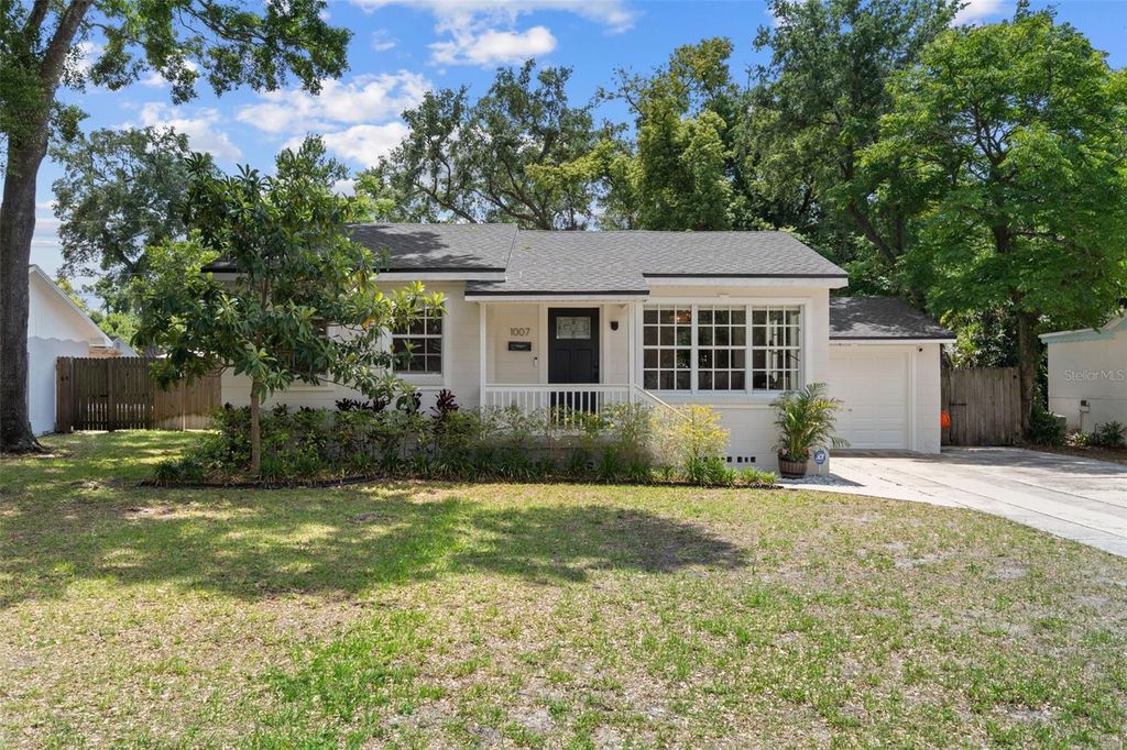 Photo of 1007 E Jean Street, Tampa, FL 33604 (MLS # TB8503090)