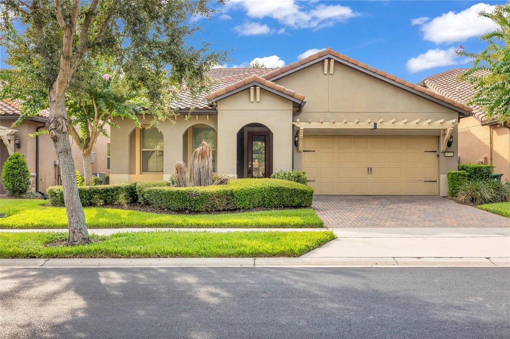 Photo of 10713 Berry Creek Road, Orlando, FL 32836 (MLS # R4912172)