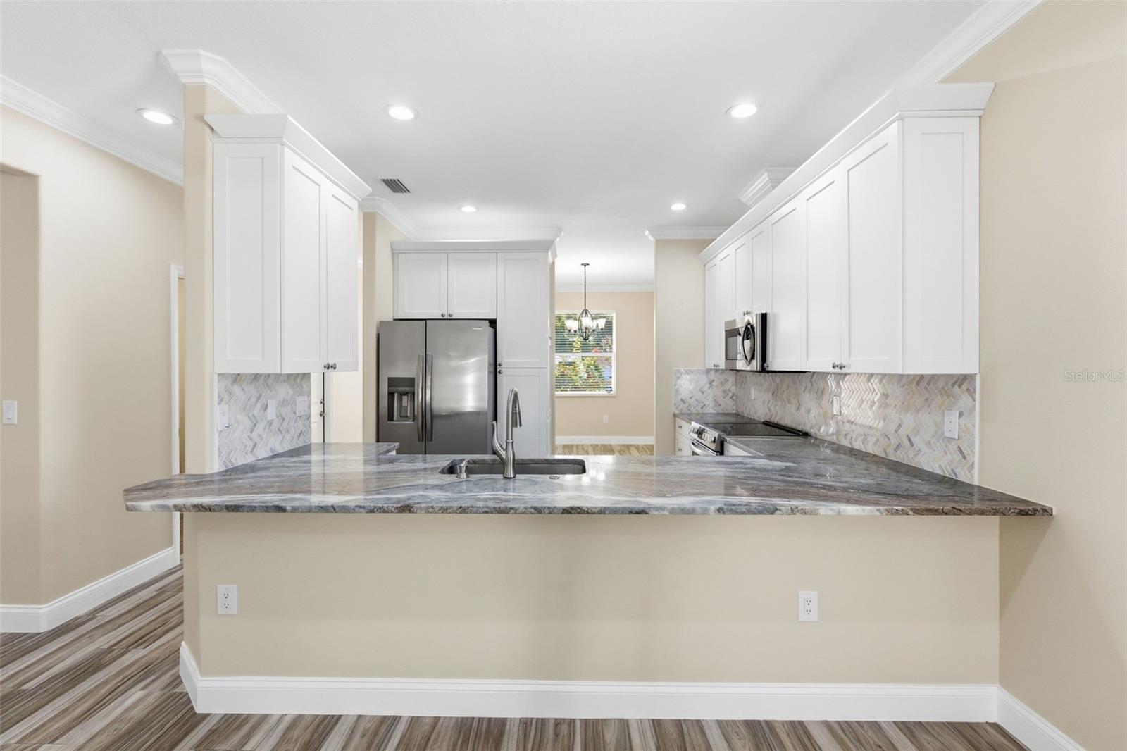 AVONDALE - Residential