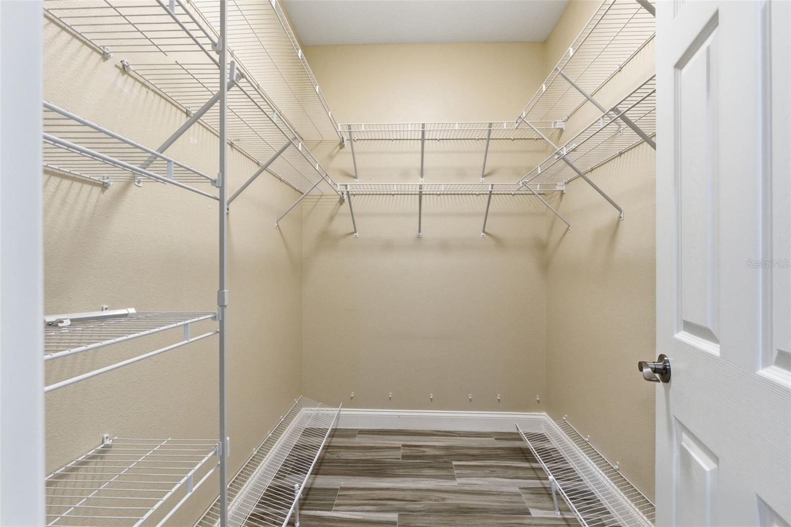 AVONDALE - Residential