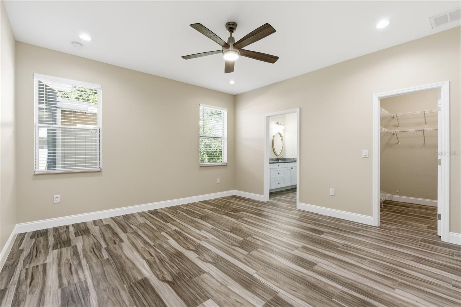 AVONDALE - Residential