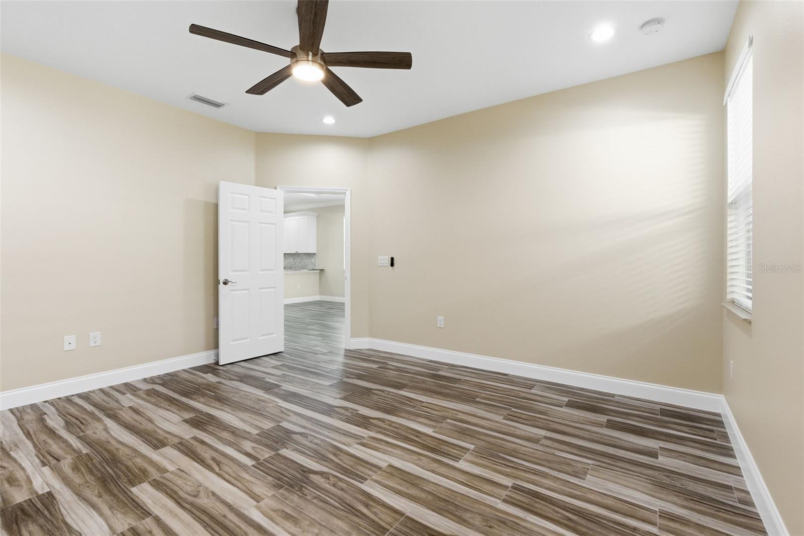 AVONDALE - Residential