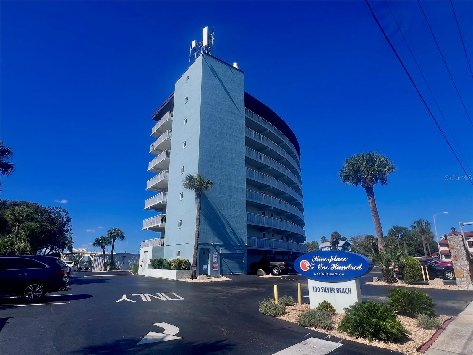 100 SILVER BEACH AVENUE 720