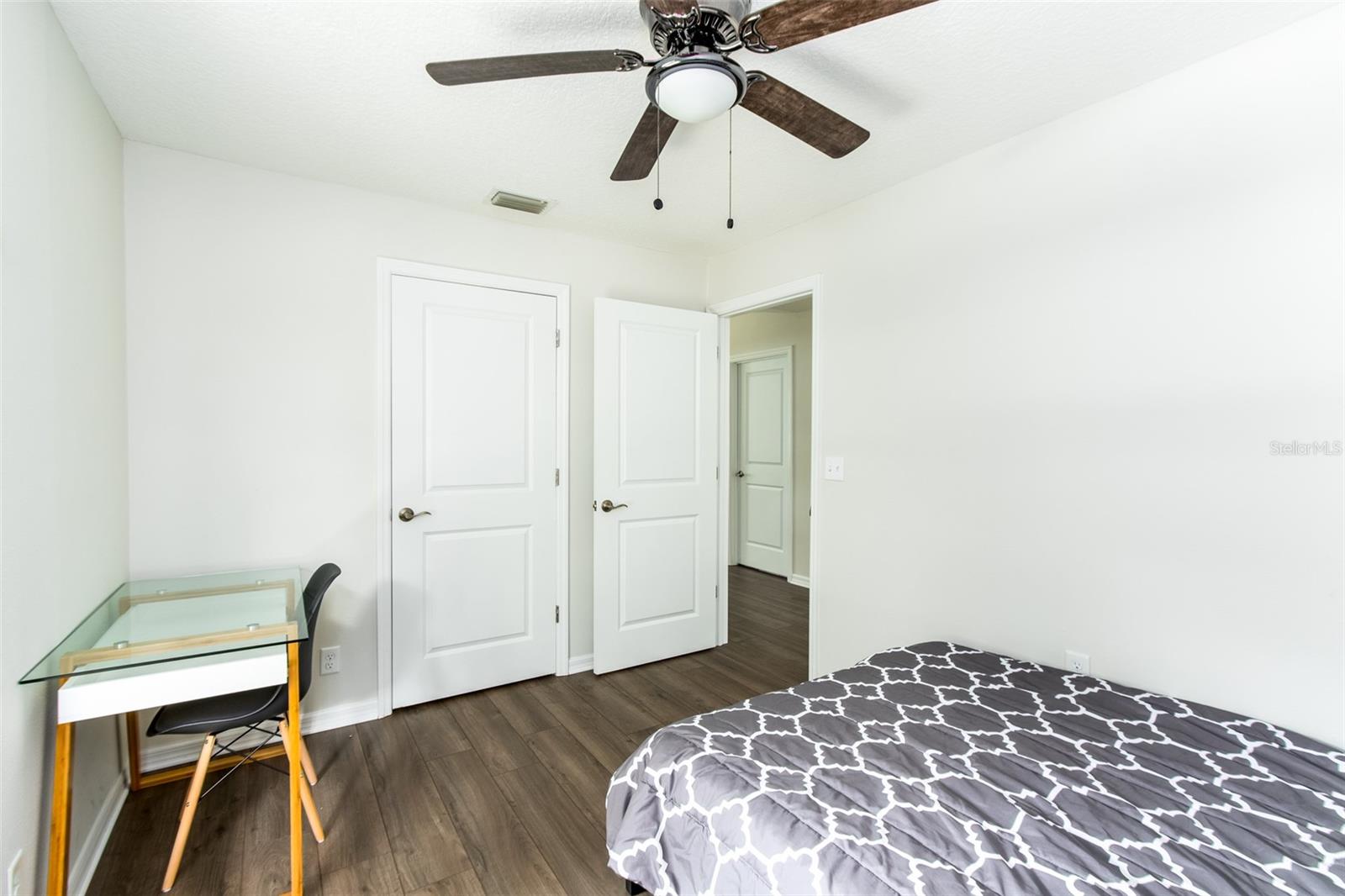 NORTH RIVERSIDE PARK - Residential