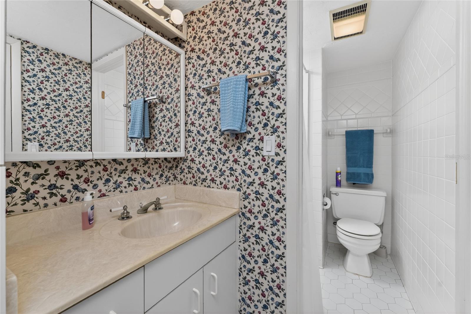 TAMARIND GULF & BAY BLDG B-6 - Residential