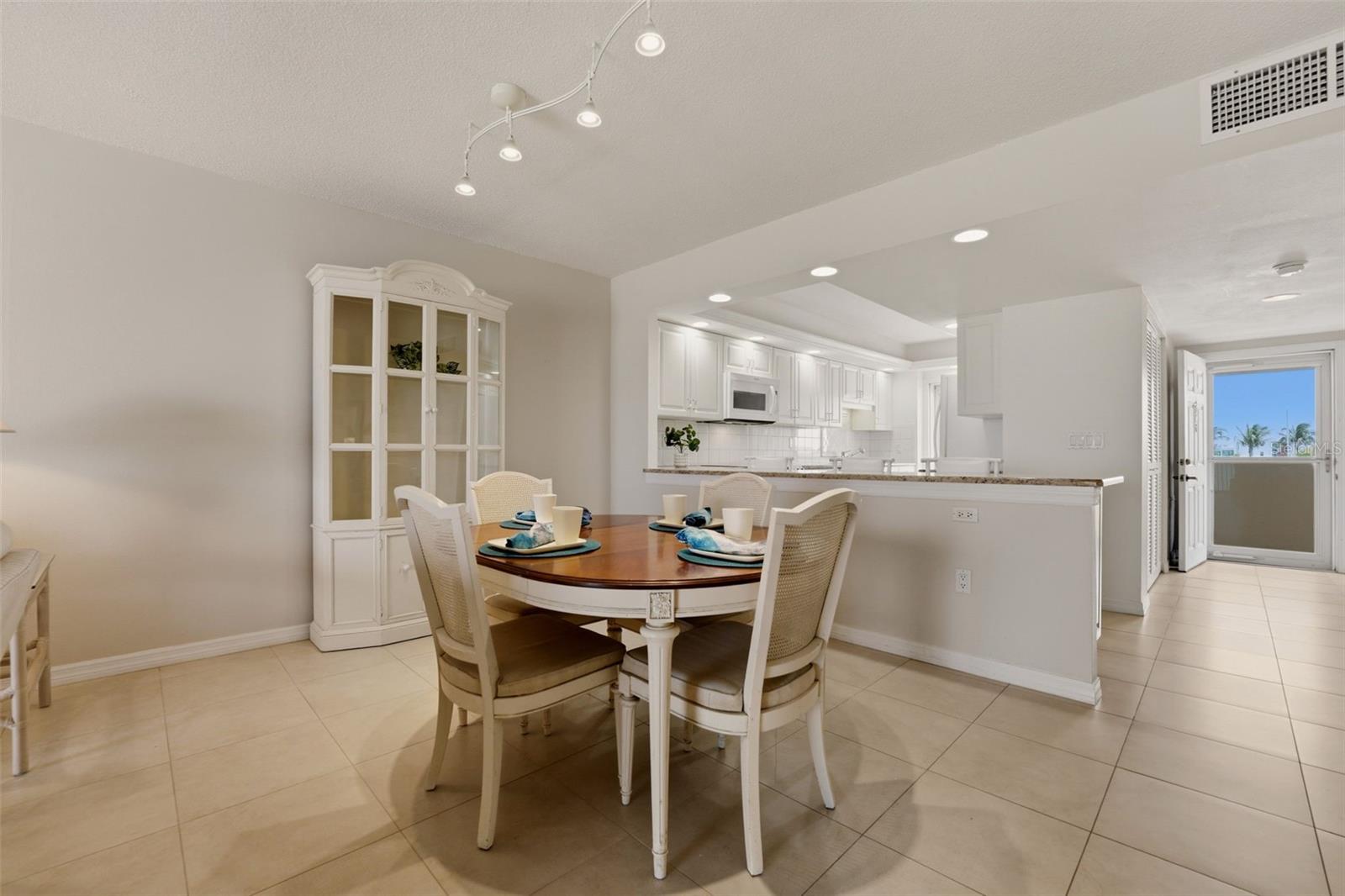 TOWERS - Residential