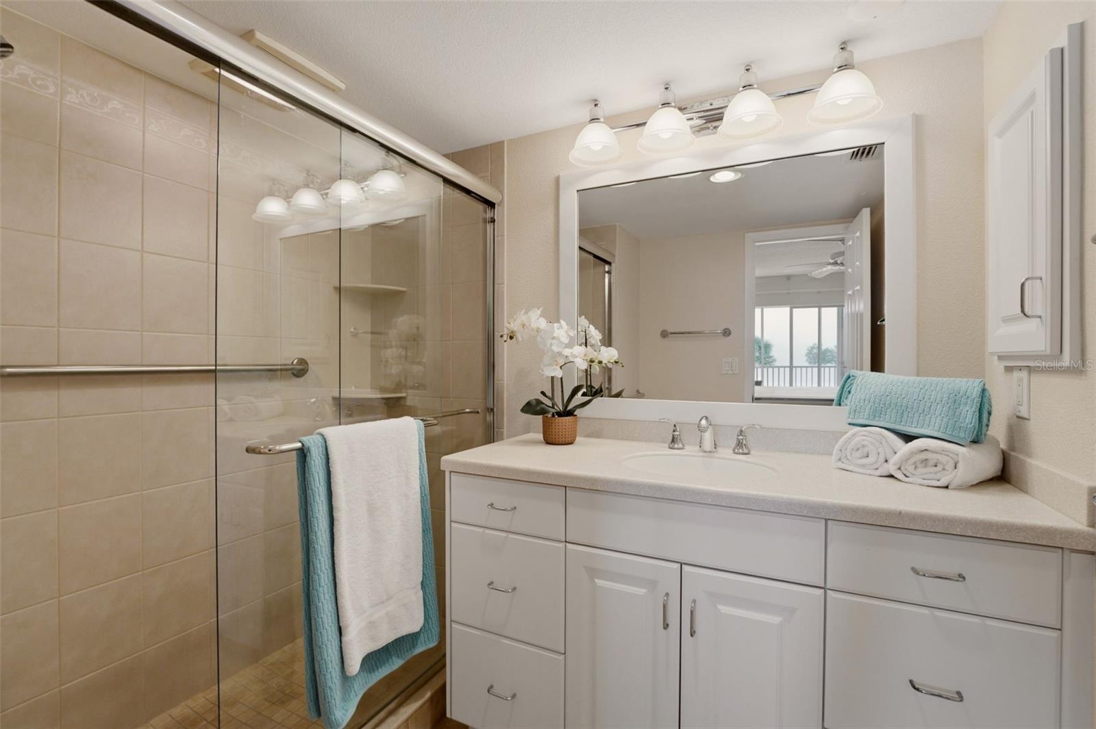 TOWERS - Residential