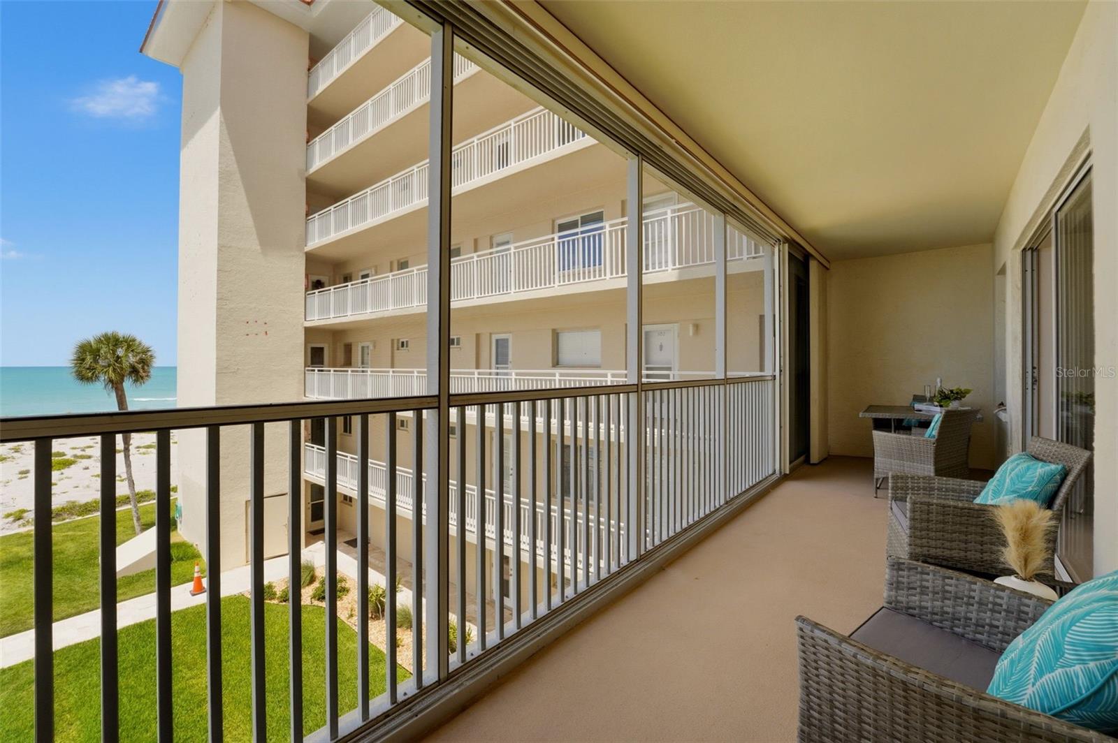 1150 TARPON CENTER DRIVE 3D